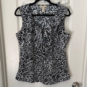 Sleeveless blouse